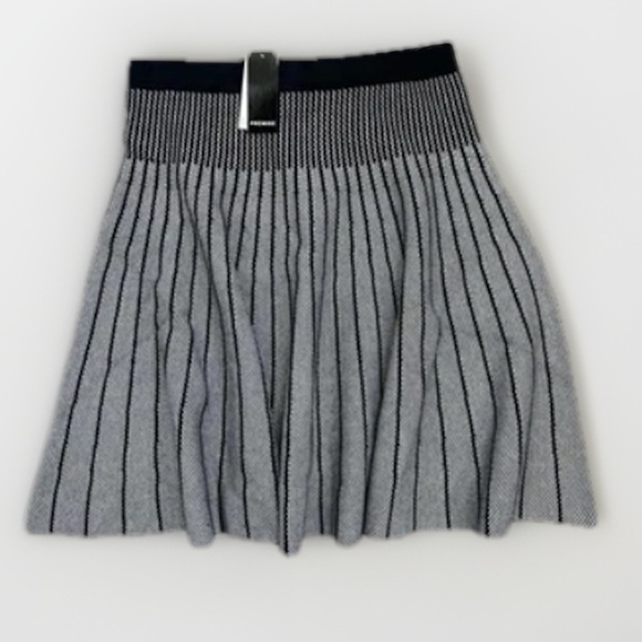 PREMISE Pullon Skirt Womens Size M Black White Striped A Line Knit Modern Chic - Picture 1 of 8
